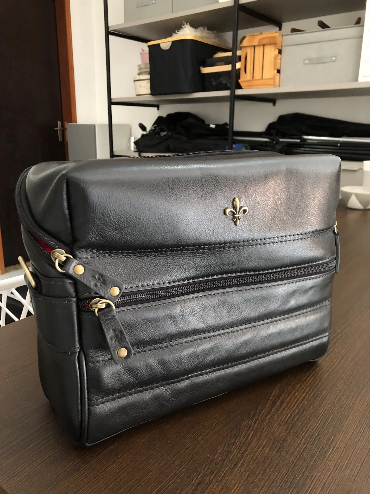 Bolsa Black Hold Bag M3 — couro legítimo preto