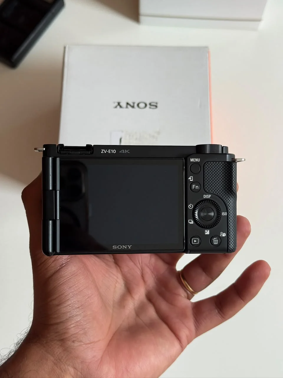 Sony ZV-E10 — corpo sem lente — foto 2